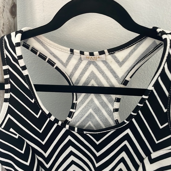 Women Zebra Razorback Small Crop Top - Picture 2 of 6